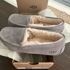 Brand new, never worn Ugg slippers